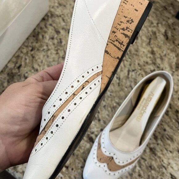 Vintage California Magdesians Women’s White Leather Cork Wedges Shoes 6M - Picture 4 of 11